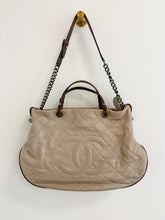 Load image into Gallery viewer, CC Leather Country Chic Shoulder Bag