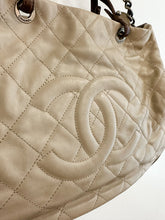 Load image into Gallery viewer, CC Leather Country Chic Shoulder Bag