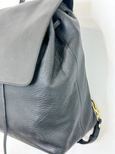 Load image into Gallery viewer, Medium Commuter Backpack