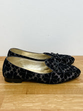 Load image into Gallery viewer, Metallic Floral Brocade Loafers
