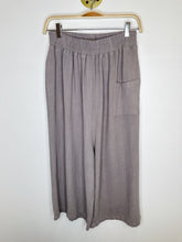 Load image into Gallery viewer, Cotton Wide Leg Cropped Pants
