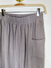 Load image into Gallery viewer, Cotton Wide Leg Cropped Pants
