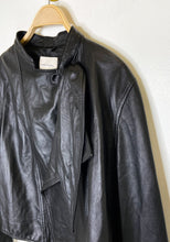 Load image into Gallery viewer, Lamb Leather Jacket with Front Pull Through Closure
