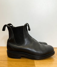 Load image into Gallery viewer, Leather Chelsea Boots
