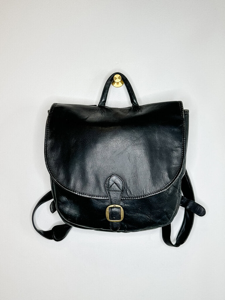 Leather Backpack with Magnetic Buckle Closure