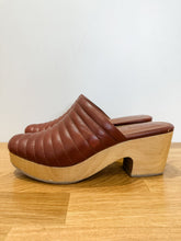 Load image into Gallery viewer, Quilted Leather Clogs
