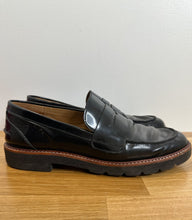 Load image into Gallery viewer, Patent Leather Penny Loafers
