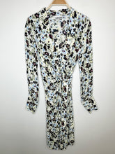 Load image into Gallery viewer, Floral Long Sleeve Wrap Dress
