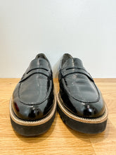 Load image into Gallery viewer, Patent Leather Loafers
