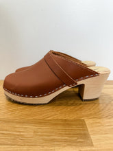 Load image into Gallery viewer, Leather Clogs (NEW)
