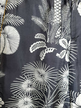Load image into Gallery viewer, Hibiscus Print Silky Trousers
