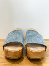 Load image into Gallery viewer, Suede Clog Sandals
