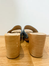 Load image into Gallery viewer, Suede Clog Sandals
