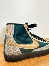 Load image into Gallery viewer, Blazer Mid 77 (with box)
