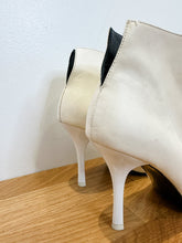 Load image into Gallery viewer, Stiletto Pointed Toe Ankle Boots
