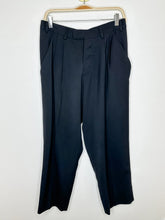 Load image into Gallery viewer, Pleated Trousers
