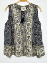Load image into Gallery viewer, Silk Floral Print Flowy Sleeveless Blouse

