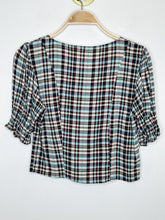Load image into Gallery viewer, Cropped Plaid Puff Sleeve Button Front Blouse

