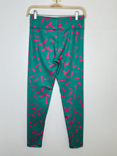 Load image into Gallery viewer, Abstract Print High Rise Leggings
