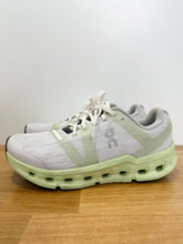 Load image into Gallery viewer, Cloudgo Sneakers
