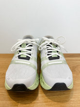 Load image into Gallery viewer, Cloudgo Sneakers
