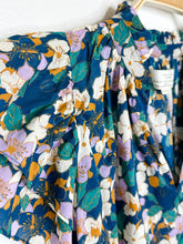 Load image into Gallery viewer, Cotton Floral V-Neck Top with Ruffled Sleeves
