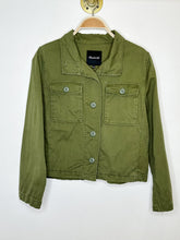 Load image into Gallery viewer, Boxy Cropped Field Jacket
