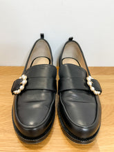 Load image into Gallery viewer, Loafers with Pearl Buckles
