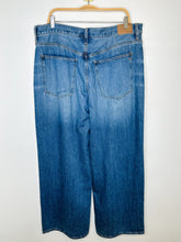 Load image into Gallery viewer, Superwide-Leg Jeans
