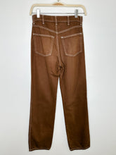 Load image into Gallery viewer, High Rise Slim Straight with Contrast Stitiching
