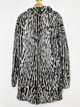 Load image into Gallery viewer, Animal Print Knit Coat
