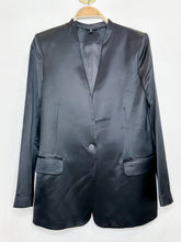 Load image into Gallery viewer, Satiny Collarless Blazer

