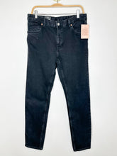 Load image into Gallery viewer, Mid Rise Slim Leg (NWT)
