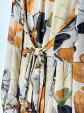 Load image into Gallery viewer, Oversized Floral Print Long Sleeve Maxi Dress (NWT)

