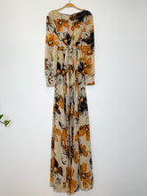 Load image into Gallery viewer, Oversized Floral Print Long Sleeve Maxi Dress (NWT)
