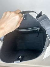 Load image into Gallery viewer, The Studio Bag (NWT, orig. $258)
