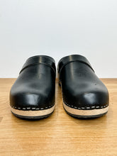 Load image into Gallery viewer, Low Leather Clogs
