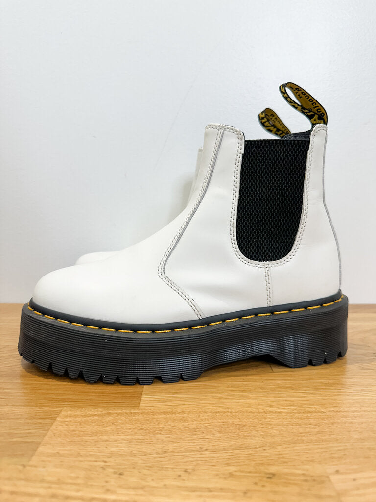 2976 Leather Platform Chelsea Boots