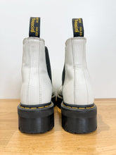 Load image into Gallery viewer, 2976 Leather Platform Chelsea Boots
