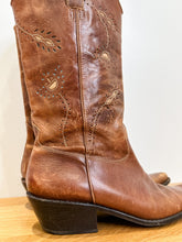 Load image into Gallery viewer, Embroidered Leather Western Boots

