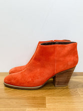Load image into Gallery viewer, Suede Mars Ankle Boots
