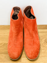 Load image into Gallery viewer, Suede Mars Ankle Boots
