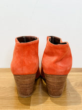 Load image into Gallery viewer, Suede Mars Ankle Boots
