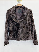 Load image into Gallery viewer, Leopard Print Faux Fur Jacket
