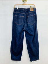 Load image into Gallery viewer, Barrel Jeans
