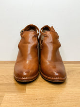 Load image into Gallery viewer, Leather Margaret Stacked Heel Shoe
