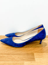 Load image into Gallery viewer, Suede Kitten Heels
