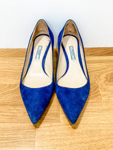 Load image into Gallery viewer, Suede Kitten Heels
