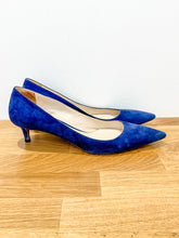 Load image into Gallery viewer, Suede Kitten Heels
