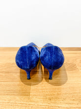 Load image into Gallery viewer, Suede Kitten Heels
